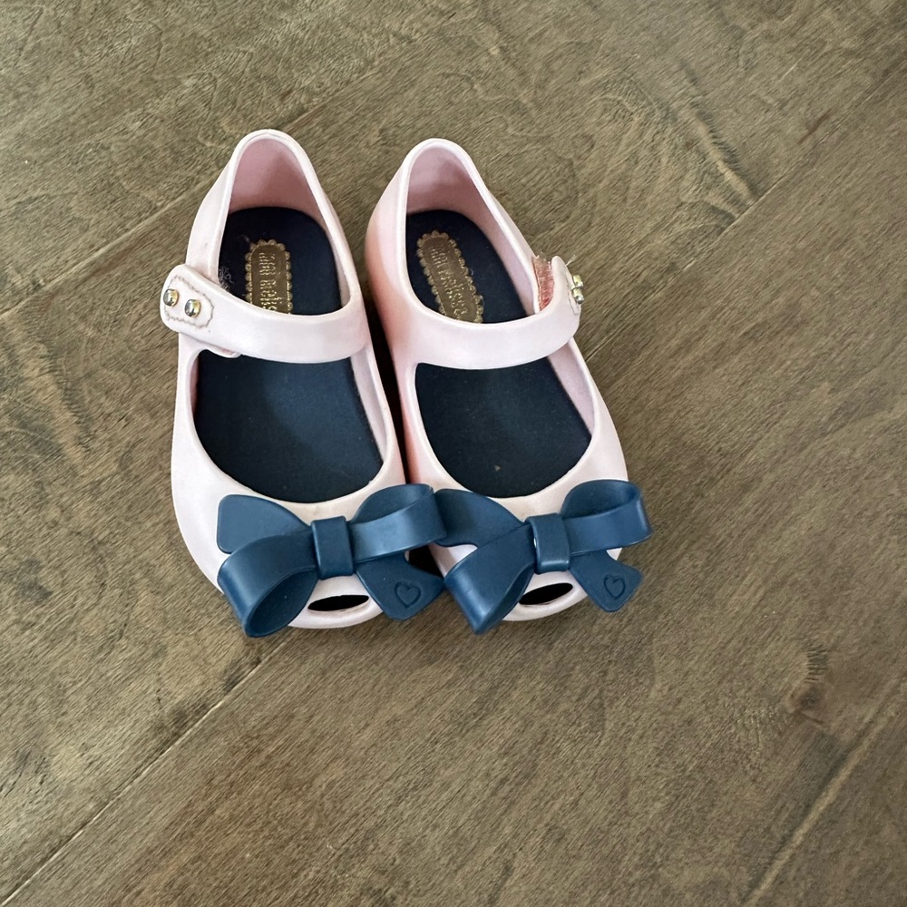 Mini Melissa Milk Pink Shoe with Navy Bow